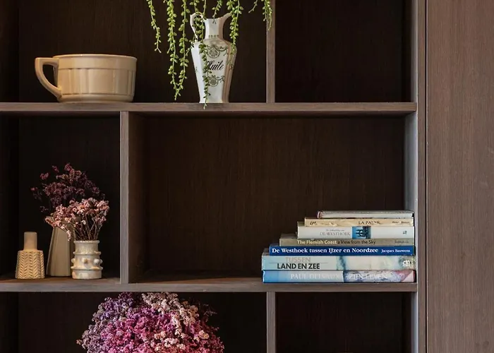 Unieke villa Catherine met frontaal zeezicht, parking sauna en strandcabine